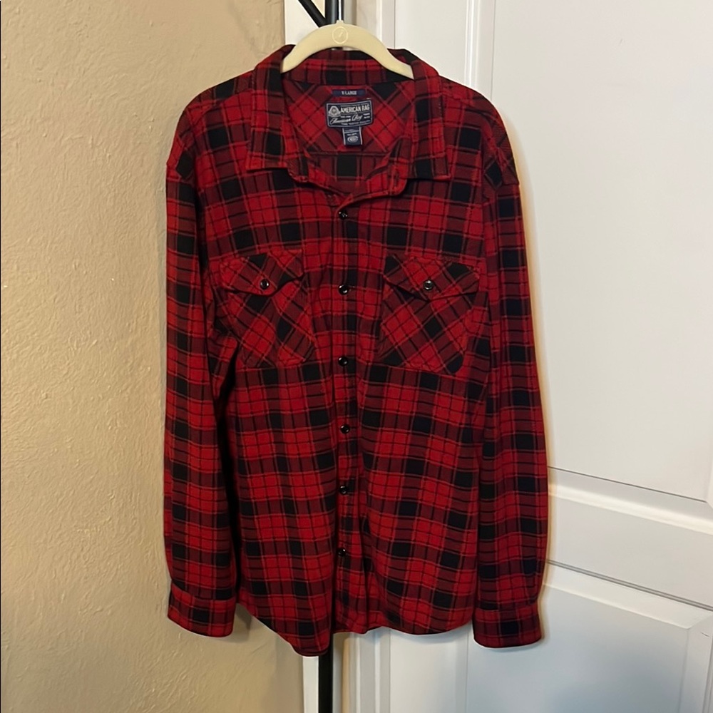 Vintage American Rag Red and Black Plaid Casual Fleece Button Down Shirt